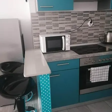 Apartman Dora باغ